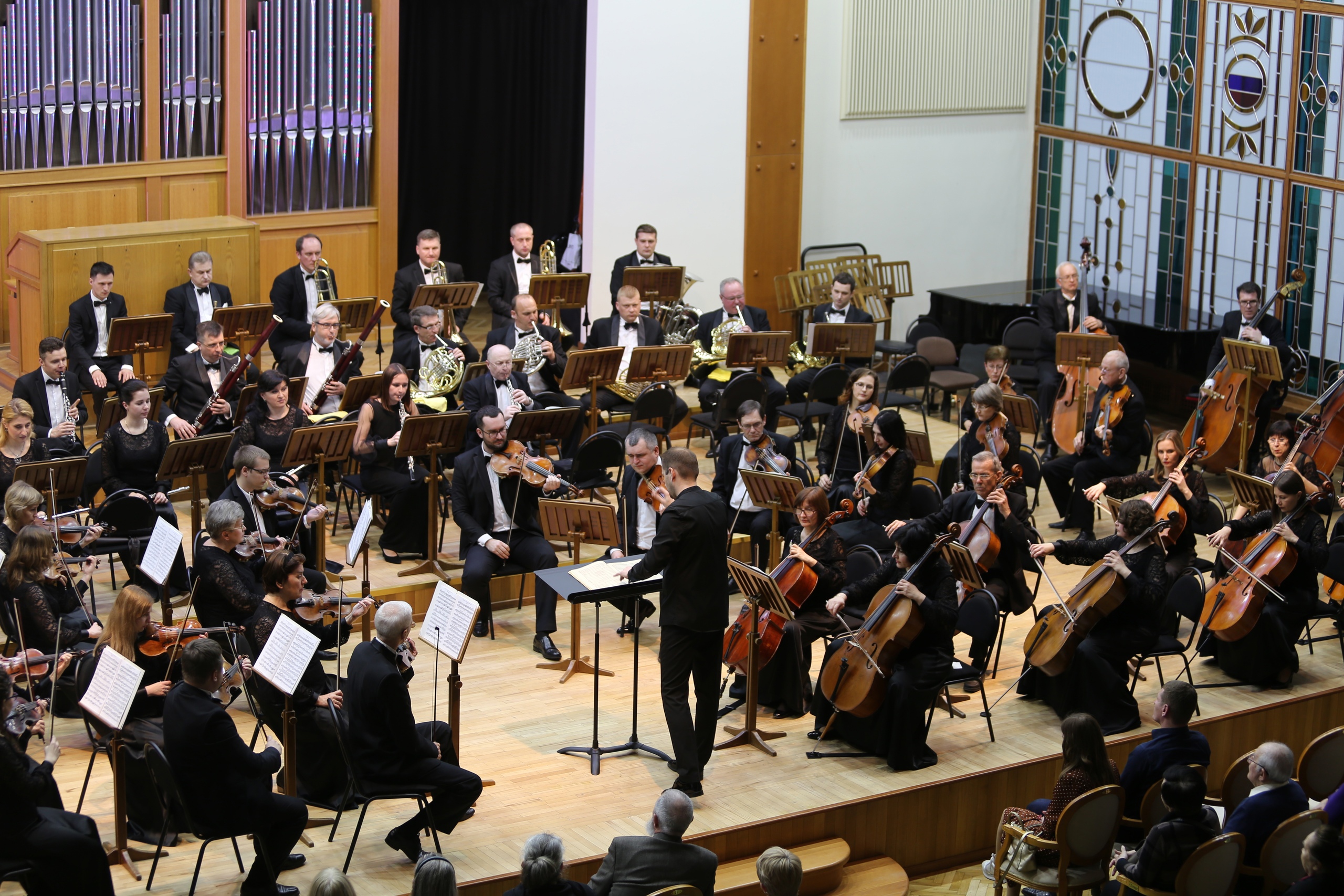 «Центр искусств в Мельбурне» Абонемент «Приглашает симфонический оркестр»