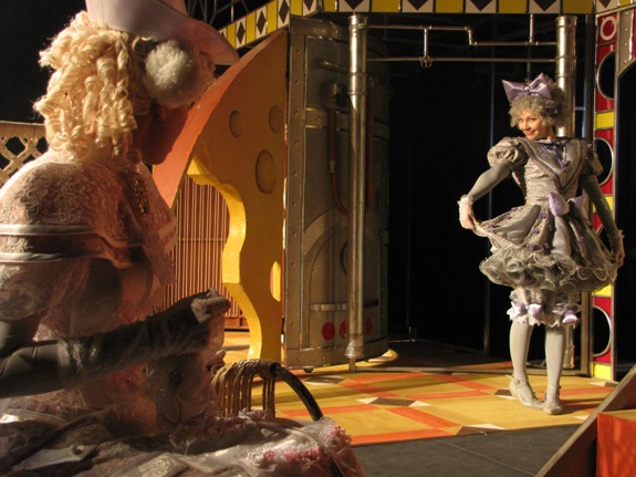 ВСЕ МЫШИ ЛЮБЯТ СЫР