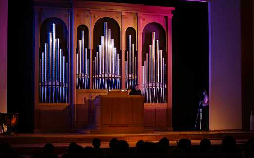 Дуэль титанов