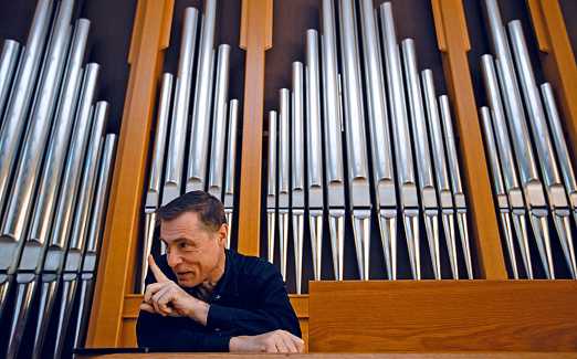 Час органной музыки