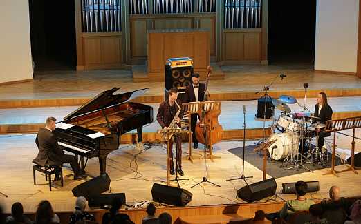 Джаз с Ильёй Филипповым. К 130-летию Л. Утёсова