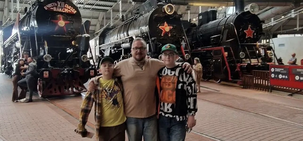 Артисты Молодёжного театра стали лидерами общественного мнения во всероссийской акции «Веди родителей в музей, театр, концертный зал»