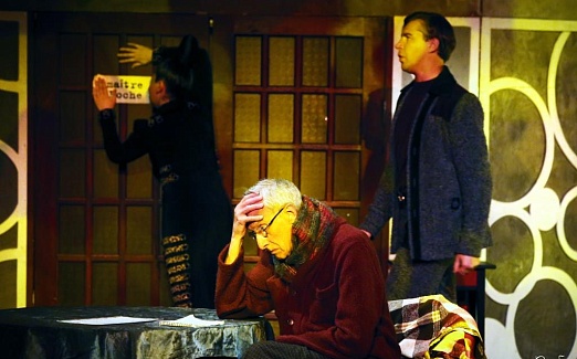 ПОПУГАИХА И ЦЫПЛЁНОК (или «Ищите женщину")