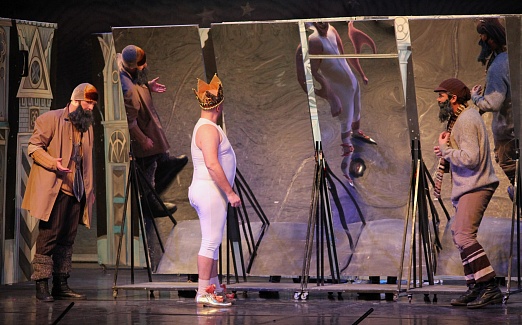 ГОЛЫЙ КОРОЛЬ