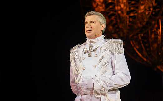 Первый бал Наташи Ростовой