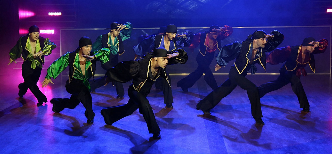 «Кармен»: страсти на колёсах