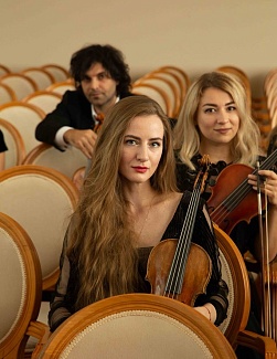 На солнечной стороне улицы