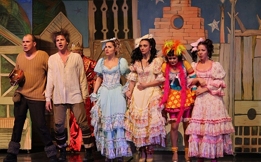 ГОЛЫЙ КОРОЛЬ