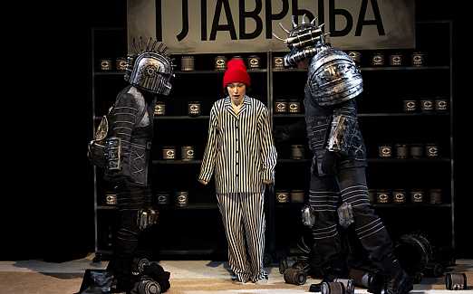 ЛЁД РАСТАЕТ