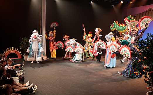 СЕМЕЙНАЯ ЁЛКА  МОЛОДЁЖНОГО ТЕАТРА  «Невероятный Новый год»