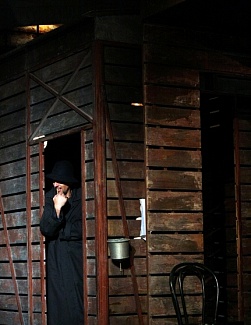 СЦЕНЫ В ДОМЕ БЕССЕМЕНОВА