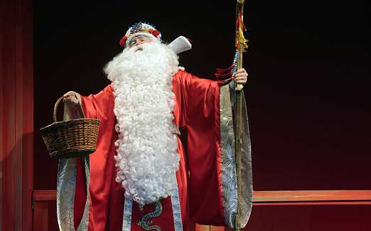 СЕМЕЙНАЯ ЁЛКА  МОЛОДЁЖНОГО ТЕАТРА  «Невероятный Новый год»