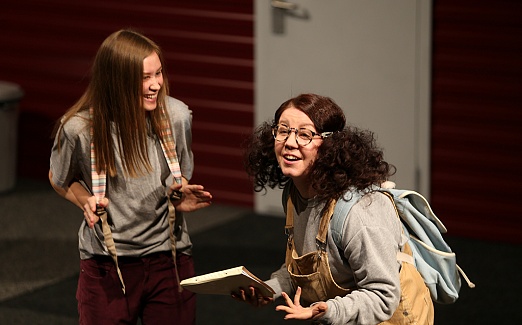 ЗВЕЗДЫ СВЕТЯТ НА ПОТОЛКЕ