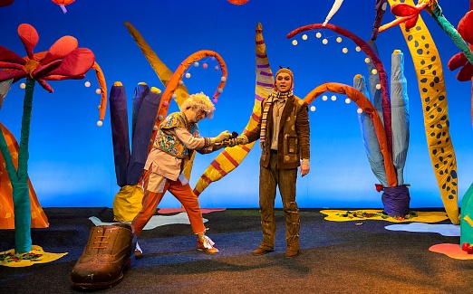 СЕМЕЙНЫЙ СПЕКТАКЛЬ  «КАК БУКАШЕЧКИ НОВЫЙ ГОД СПАСЛИ» 