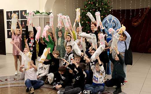 СЕМЕЙНАЯ ЁЛКА  МОЛОДЁЖНОГО ТЕАТРА  «Невероятный Новый год»