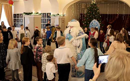 СЕМЕЙНАЯ ЁЛКА  МОЛОДЁЖНОГО ТЕАТРА  «Невероятный Новый год»