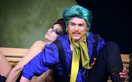 НОЧЬ ЛЮБОВНЫХ ПОМЕШАТЕЛЬСТВ