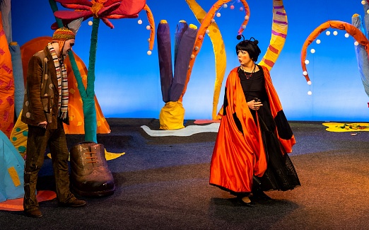 СЕМЕЙНЫЙ СПЕКТАКЛЬ  «КАК БУКАШЕЧКИ НОВЫЙ ГОД СПАСЛИ» 