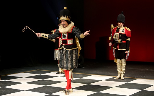 Семейная ёлка Молодёжного театра «Новый год в Шахматном королевстве» или «Тайна Белого Короля». 