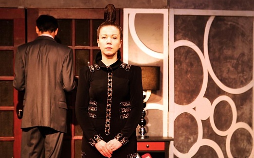 ПОПУГАИХА И ЦЫПЛЁНОК (или «Ищите женщину")