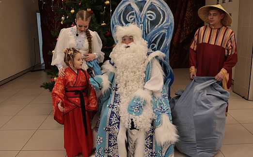 СЕМЕЙНАЯ ЁЛКА  МОЛОДЁЖНОГО ТЕАТРА  «Невероятный Новый год»