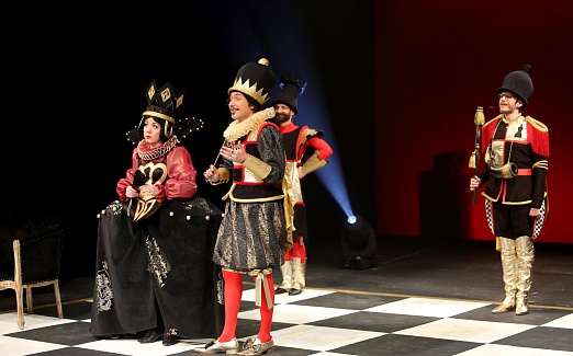 Семейная ёлка Молодёжного театра «Новый год в Шахматном королевстве» или «Тайна Белого Короля». 