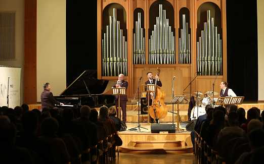 Новогодний джаз с Ильёй Филипповым