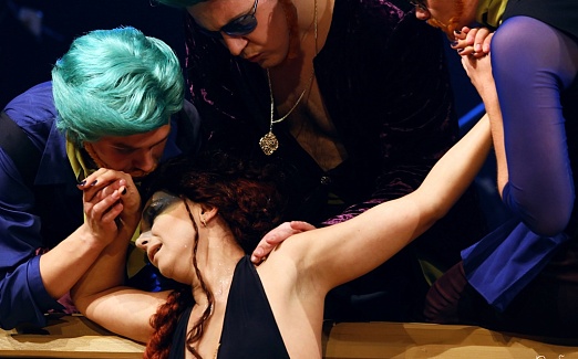 НОЧЬ ЛЮБОВНЫХ ПОМЕШАТЕЛЬСТВ