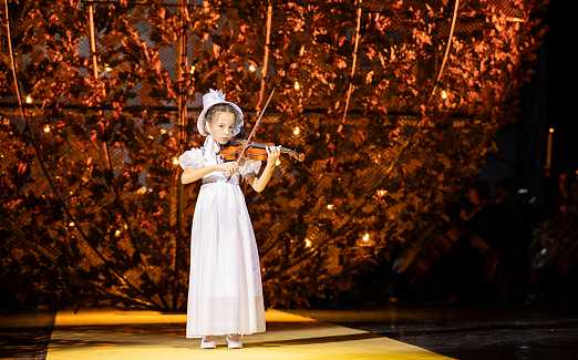 Первый бал Наташи Ростовой