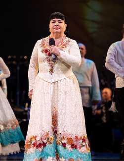 Пою и сердцем, и душой