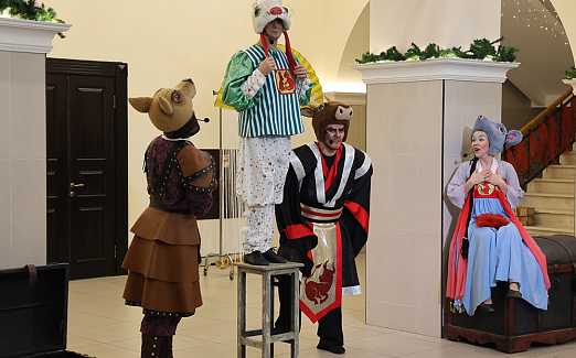 СЕМЕЙНАЯ ЁЛКА  МОЛОДЁЖНОГО ТЕАТРА  «Невероятный Новый год»