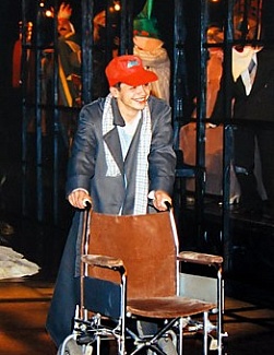 НАД ПРОПАСТЬЮ ВО РЖИ