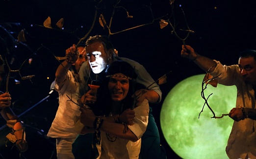 НОЧЬ ЛЮБОВНЫХ ПОМЕШАТЕЛЬСТВ