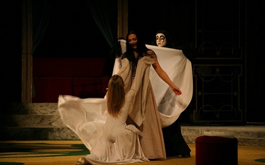 ОПАСНЫЕ СВЯЗИ