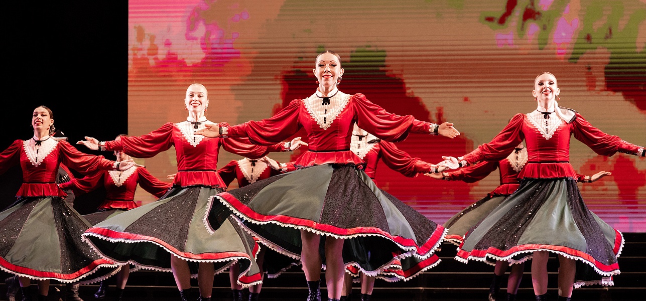 …А в ответ короткое слово: «Мы»