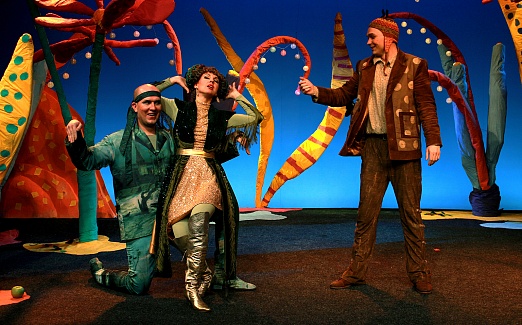 СЕМЕЙНЫЙ СПЕКТАКЛЬ  «КАК БУКАШЕЧКИ НОВЫЙ ГОД СПАСЛИ» 